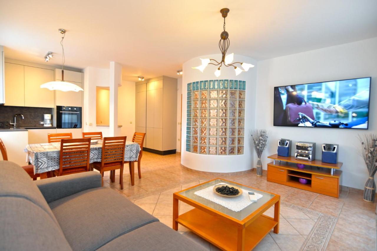 Apartments Elvis 1299 Vrsar Εξωτερικό φωτογραφία