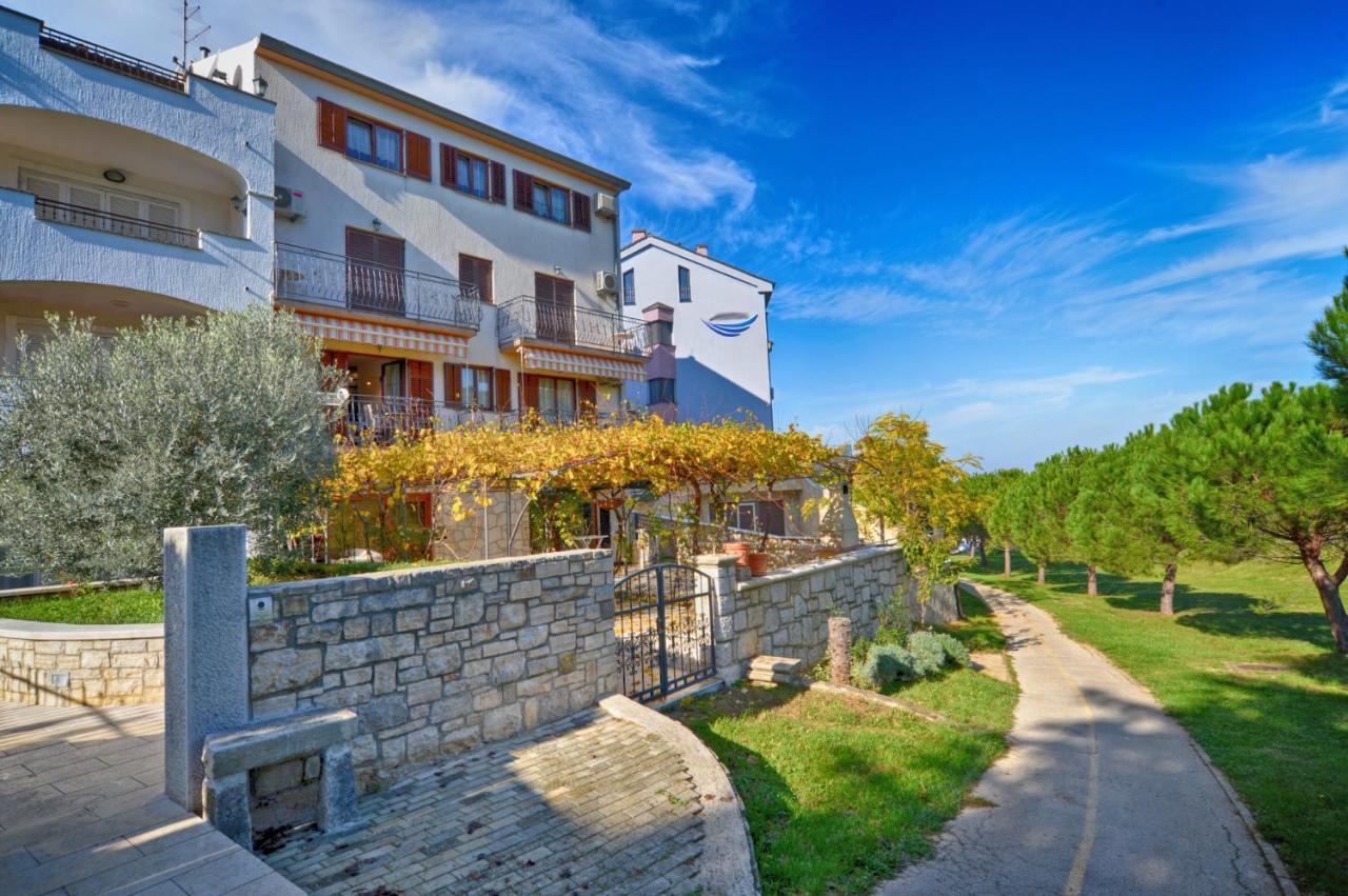 Apartments Elvis 1299 Vrsar Εξωτερικό φωτογραφία