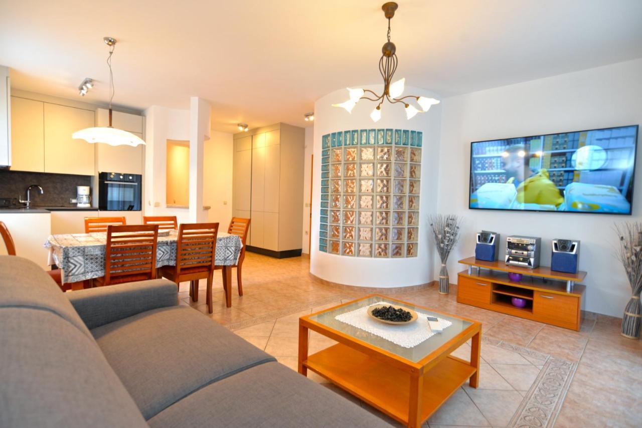 Apartments Elvis 1299 Vrsar Εξωτερικό φωτογραφία