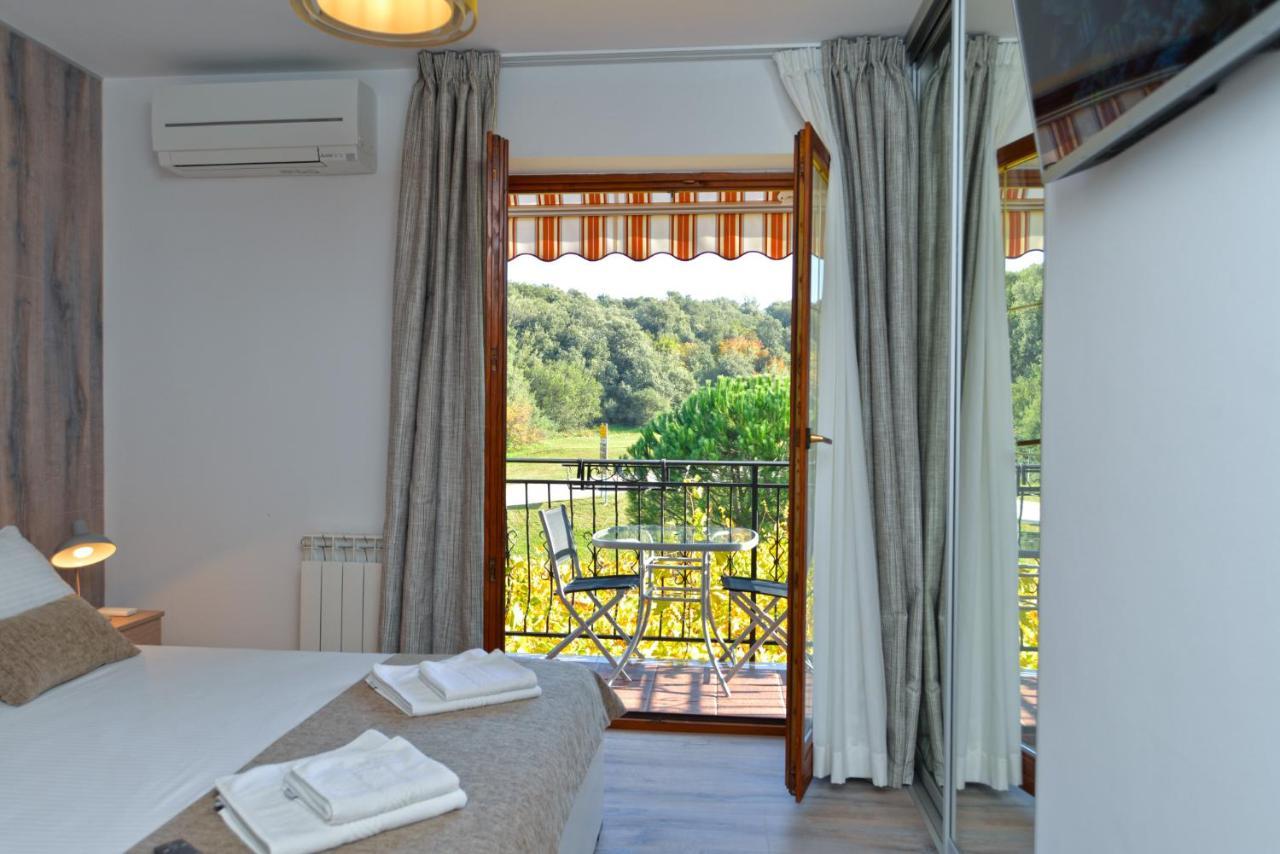 Apartments Elvis 1299 Vrsar Εξωτερικό φωτογραφία